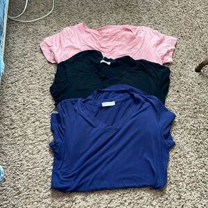 3 maternity t shirts size medium